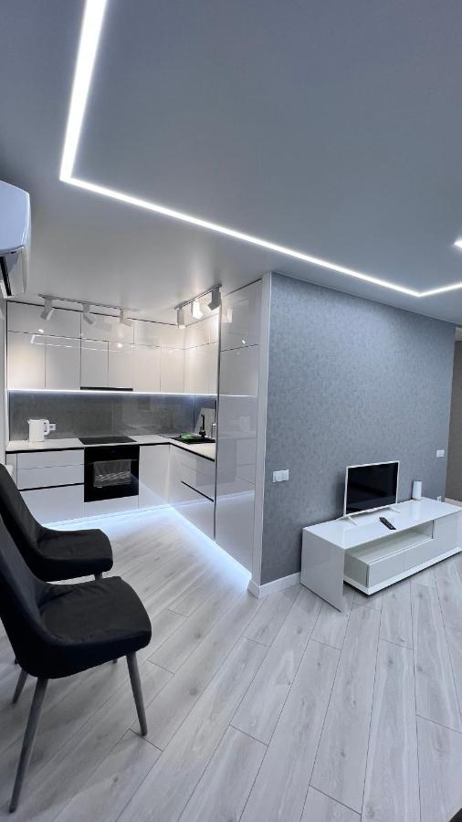 Modern Gagarina Avenue Apartment Dnipro Luaran gambar