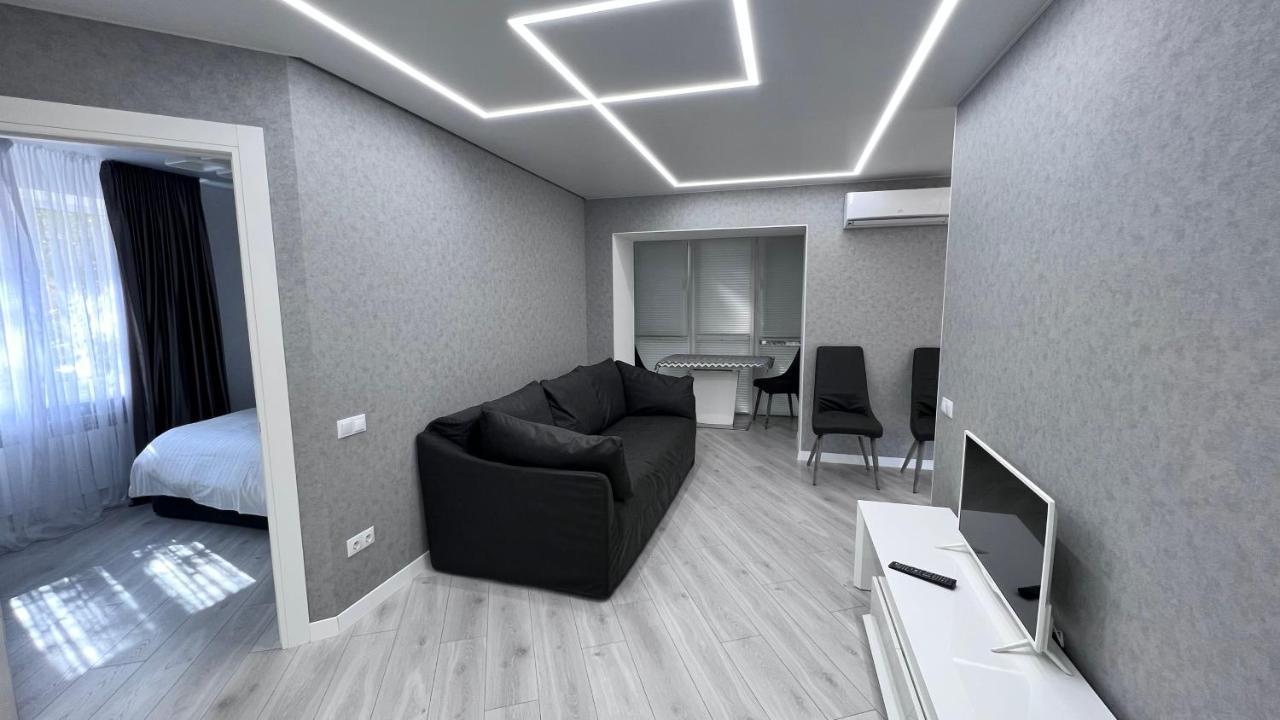 Modern Gagarina Avenue Apartment Dnipro Luaran gambar