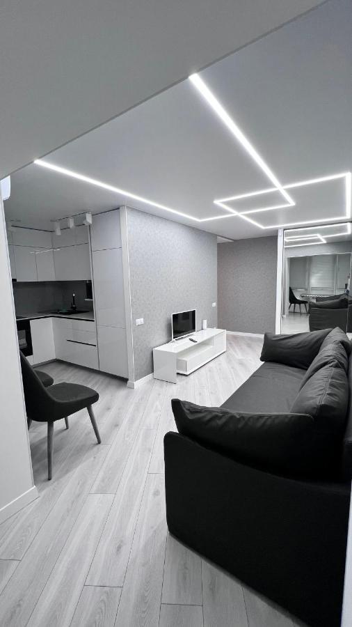 Modern Gagarina Avenue Apartment Dnipro Luaran gambar