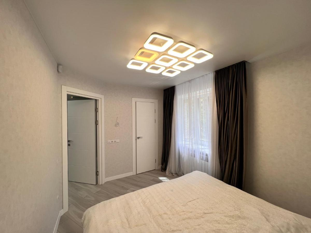 Modern Gagarina Avenue Apartment Dnipro Luaran gambar